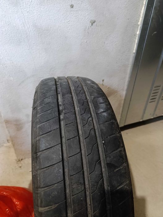 Гуми Firestone 185/65 R15 , комплект 4 бр