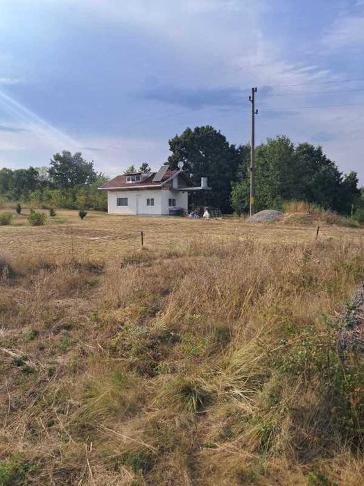 Парцел град .Севлиево ,3605 кв.м местност "Севлиевски лозя "