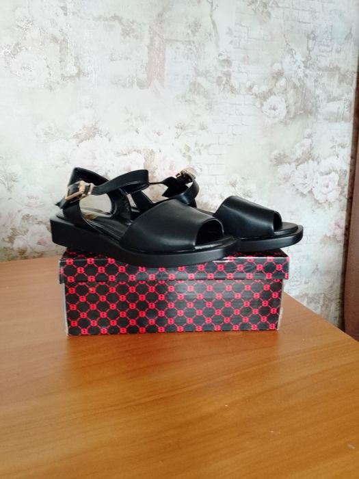 Женская обувь продам