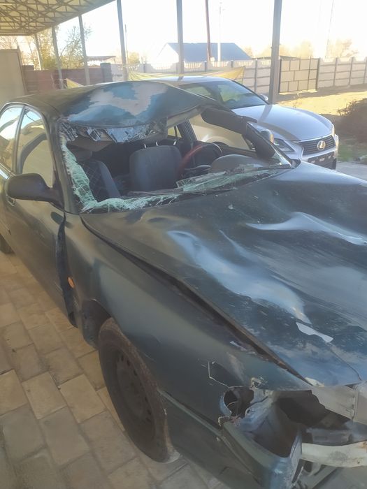 Срочно продам мазда кронус 1993г. 1.8 бензин.