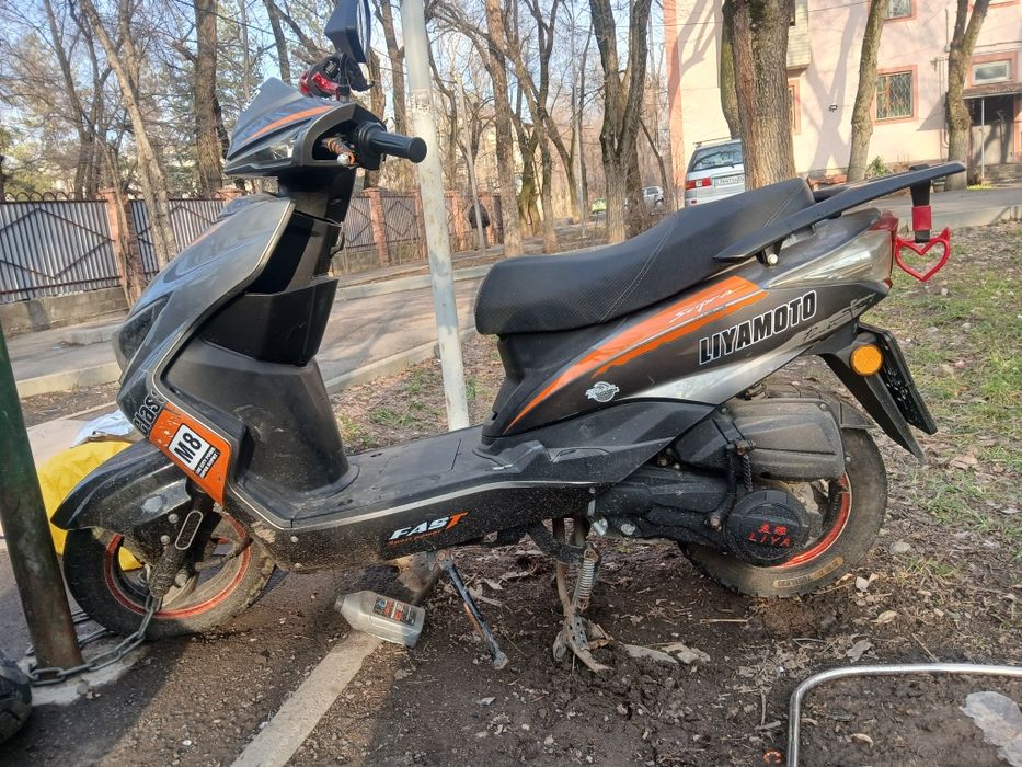Moped liya 150 kub