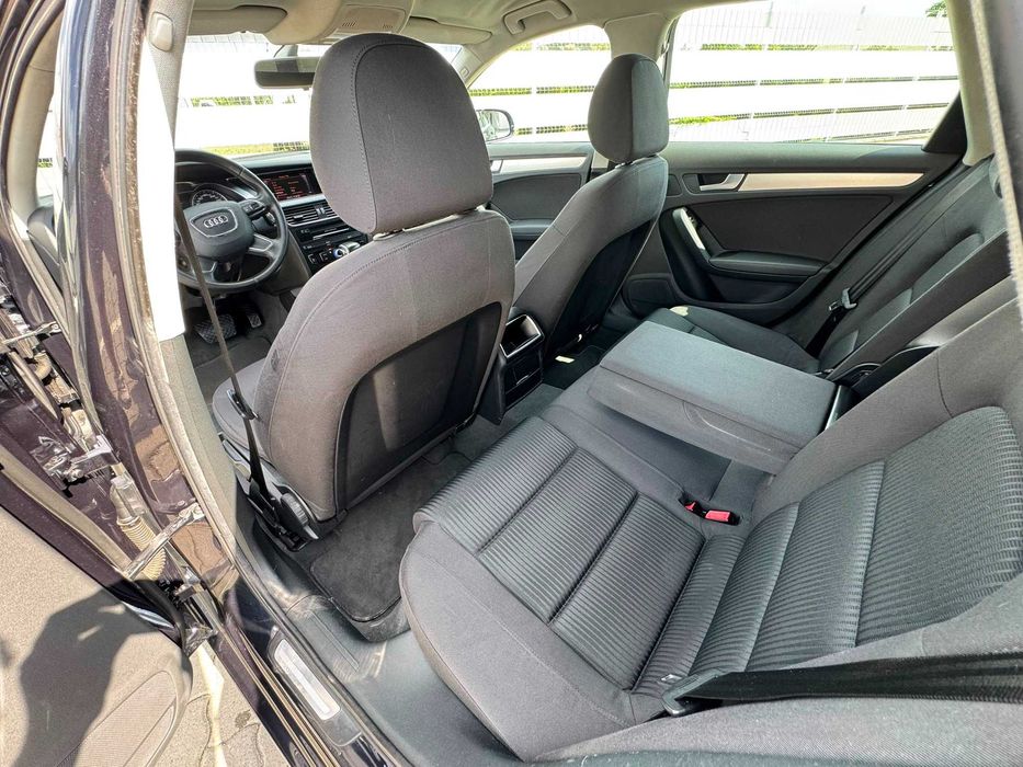 Audi A4 2.0 TDI  / AUTOMAT / Led - Xenon / Cash sau RATE fixe fara avans