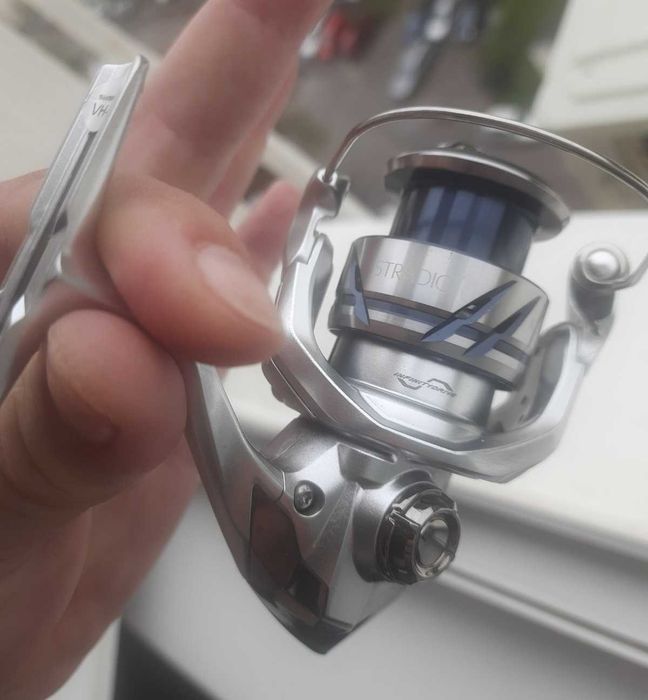 SHIMANO Stradic - 2023 1000 HG FM