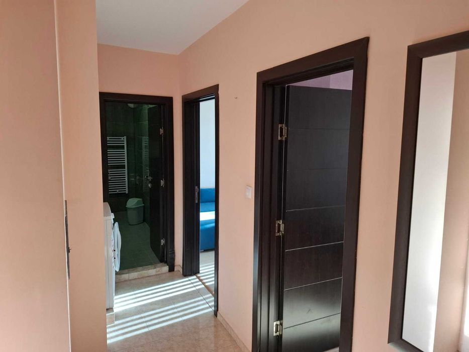 Дава се под наем Тристаен апартамент в Поморие - 69 кв.м за 382.5 € - Снимка #2