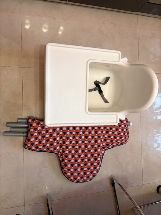 Scaun de masa bebe model ikea