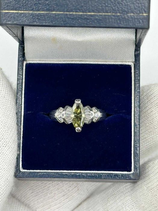 INEL PLATINA 900 + 1 Diamant FANCY VERDE "Chameleon" =0.80ct -VS1 -GIA