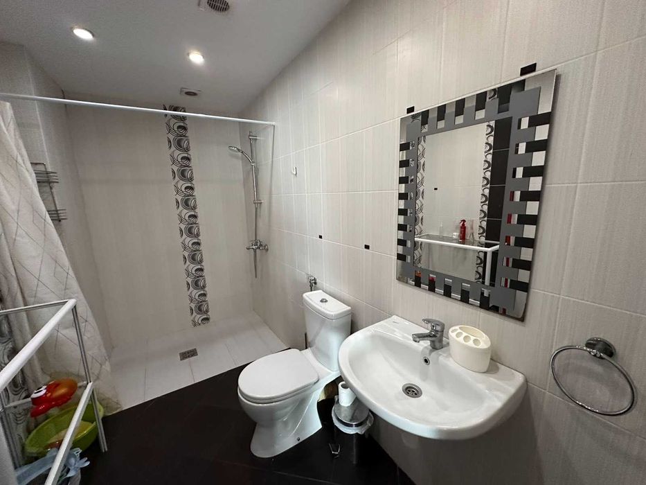 Тристаен апартамент - до хотел Черно море , пл. Севастопол