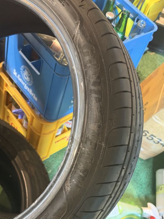 Anvelope Vara 255/40 R19 100Y – Dunlop Sport Maxx RT2 & Goodyear Eagle F1 Asymmetric 3 – ca noi