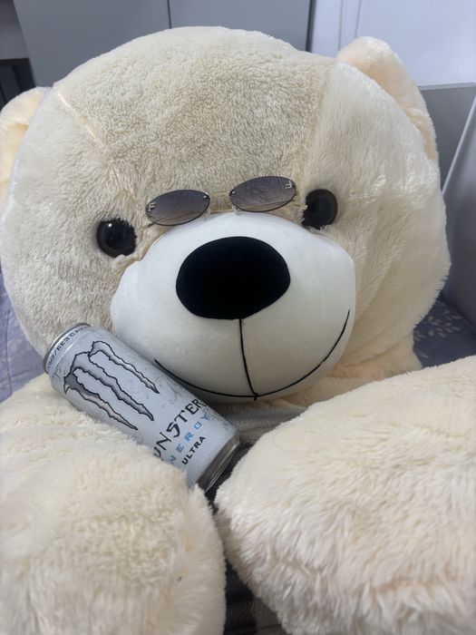 2 метровый медведь