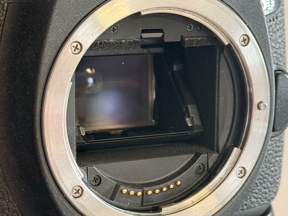 Camera foto DSLR Canon 6D + Grip
