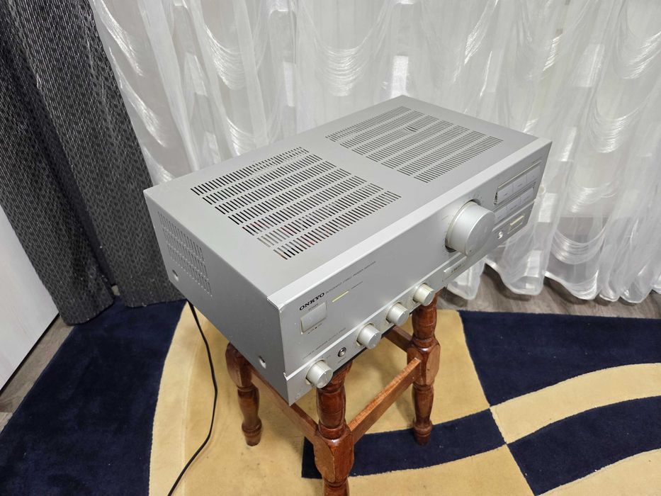 Amplificator Audio Onkyo A-8620 Statie Audio