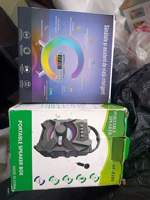 Lichidare stoc Lot 2boxe noi preț amindoua 120lei fix nu schimb