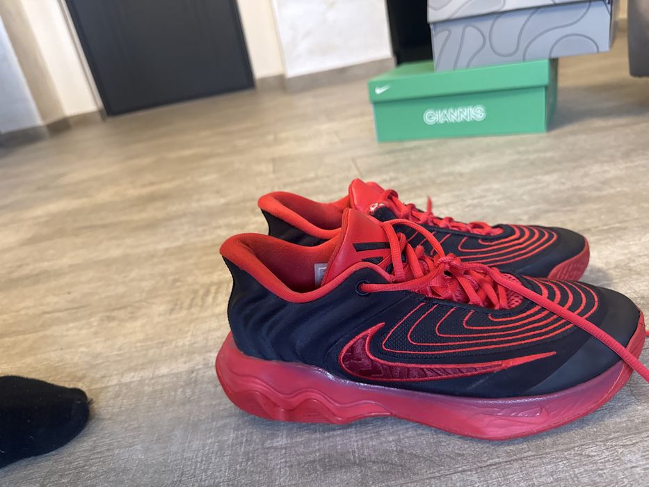 Giannis immortality 3 rosu si negru , papuci nike