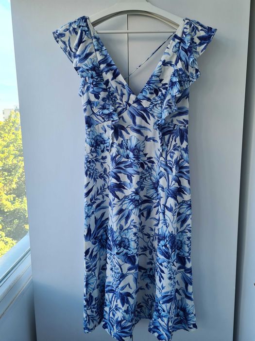 Rochie cu volane din mix de in H&M