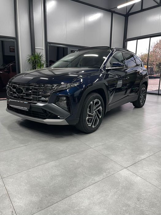 Hyundai Tucson 2 L full avtomobil sotiladi !