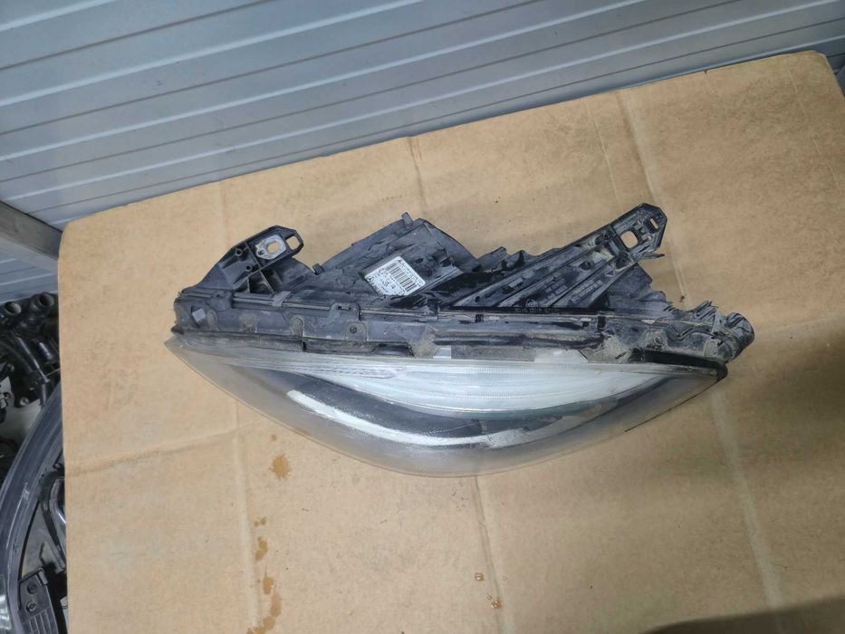 Far stanga Mercedes B-Class W246 Bi-Xenon LED An 2012-2015 cod A2468207161