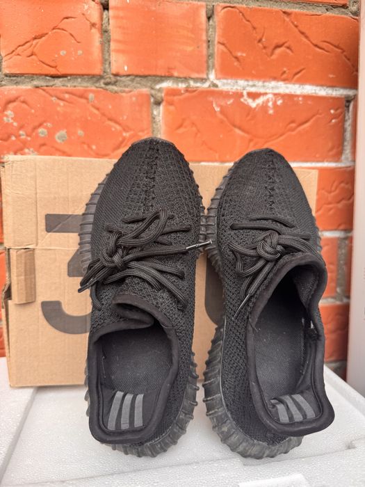 кроссовки Adidas Yeezy