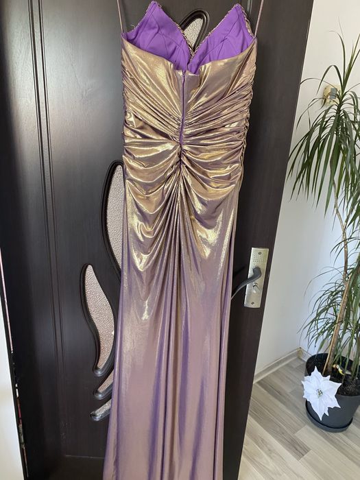 Rochie aurie superba