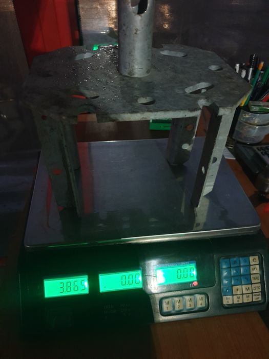 Вилица и Тринога - Дока