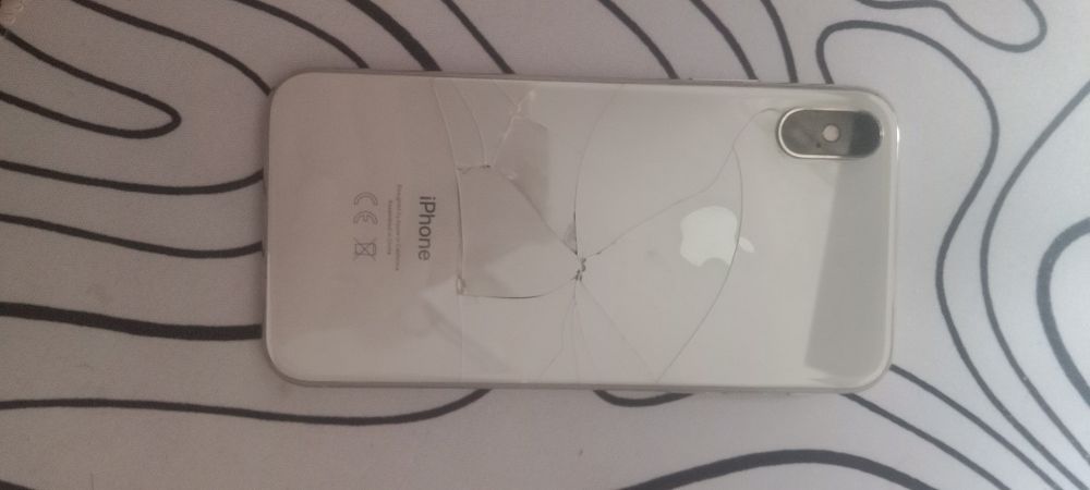 Продам телефон IPhone Х