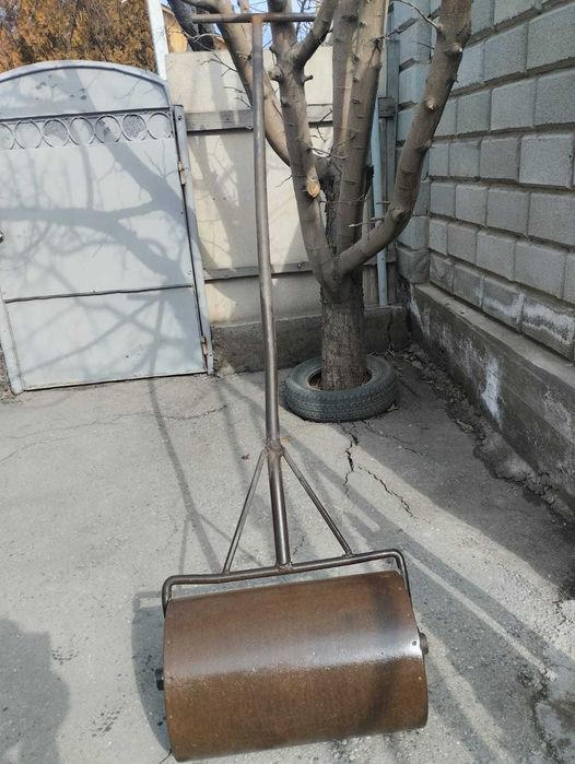 Продам асфальтный каток