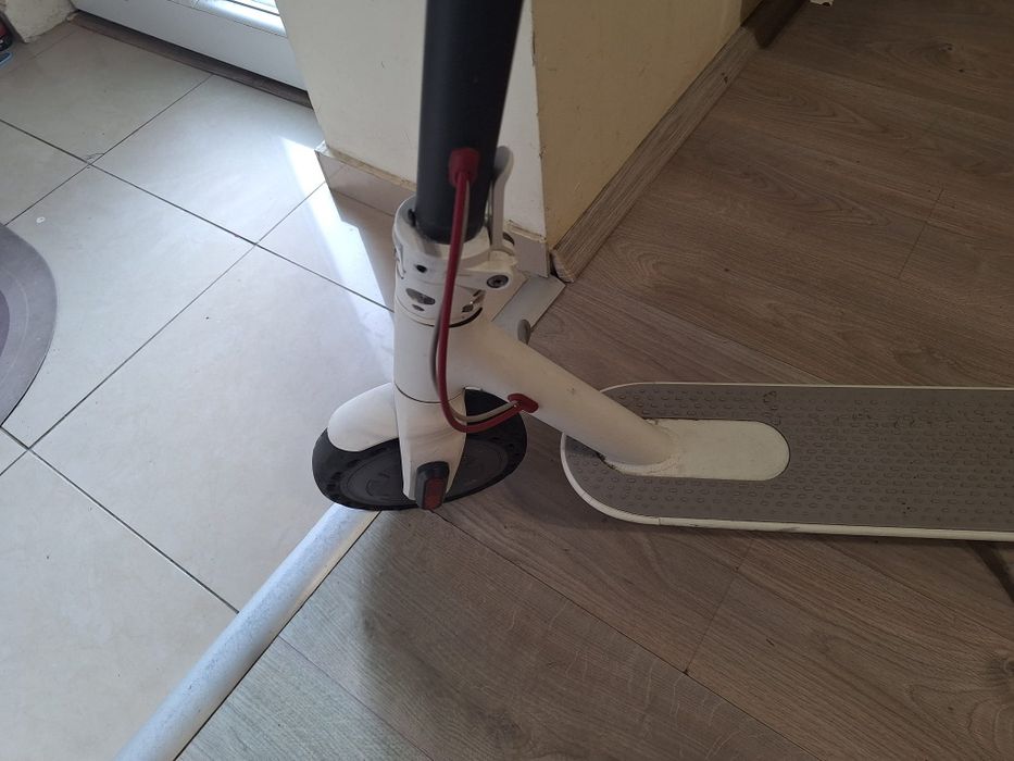 Trotineta electrica pliabila Xiaomi M365