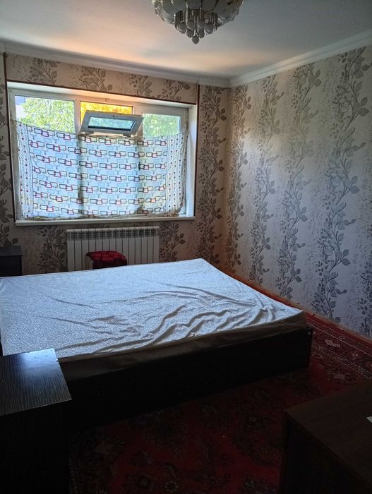 5-maktab yonida 3 xonali kvartira ijaraga beriladi.