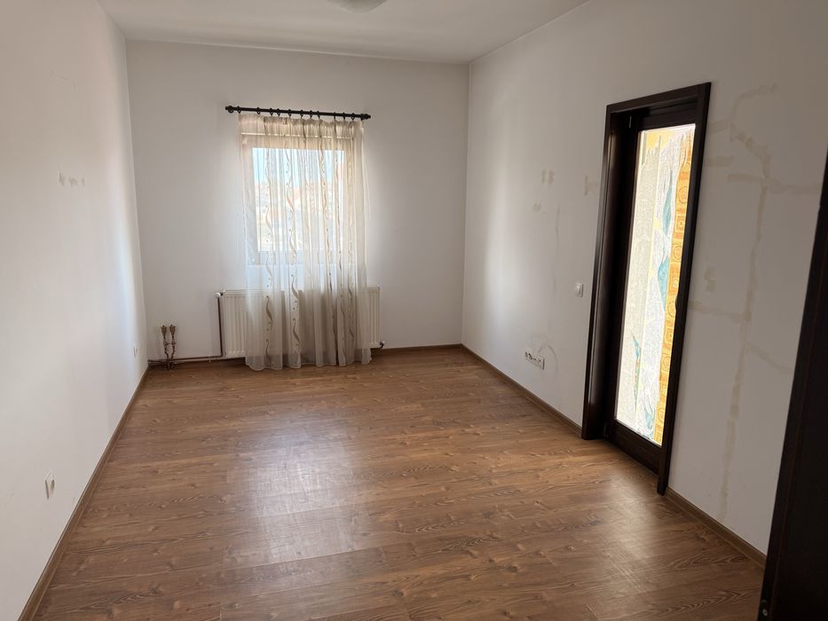 Oportunitate investitie imobiliara, casa cu sapte camere