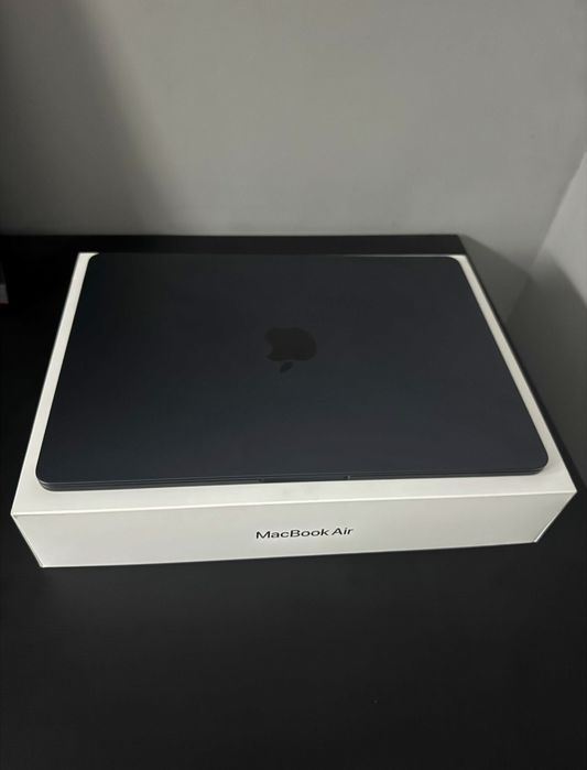 *Може комнтар на цената* Apple macbook 13’ m3