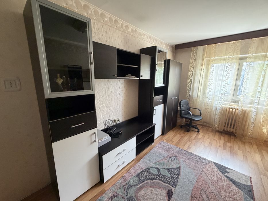 Mobila second-hand