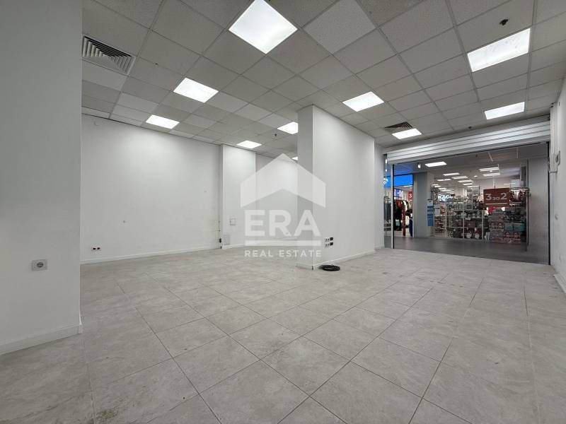 Дава се под наем Магазин в София, Оборище - 67 кв.м за 1336.2 € - Снимка #1