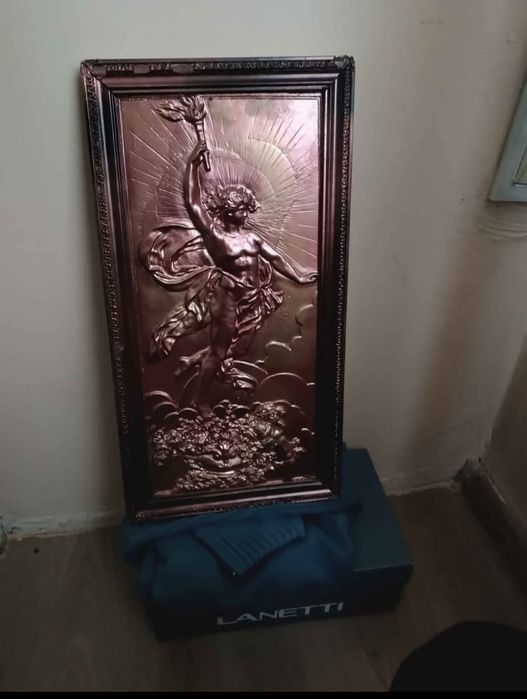 Продавам релефно гипсово пано