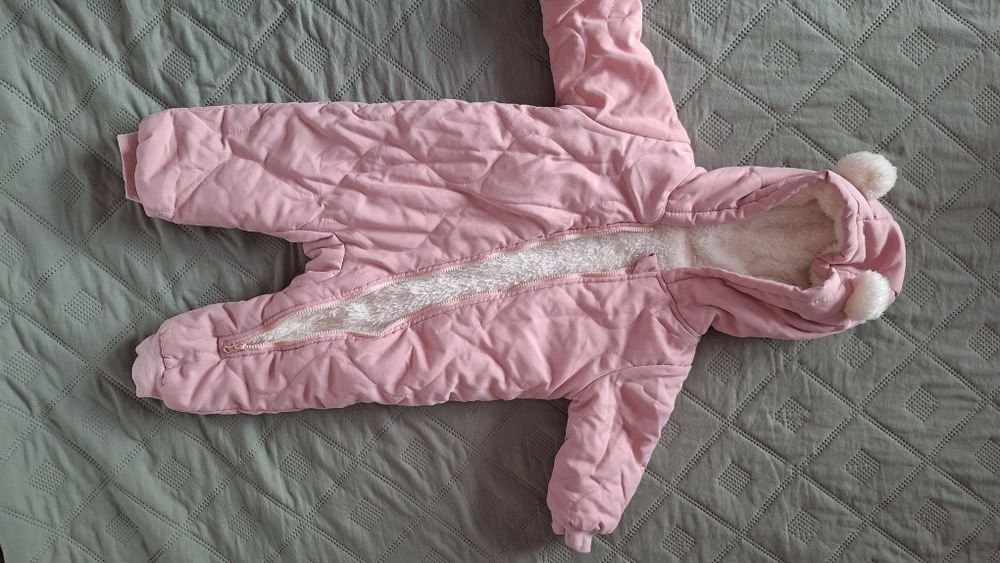 Космонавти с различни размери