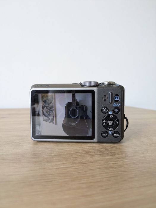 Canon Powershot a2000 IS - УНИКАЛНИ СНИМКИ Дигитален Фотоапарат в Отлично състояние