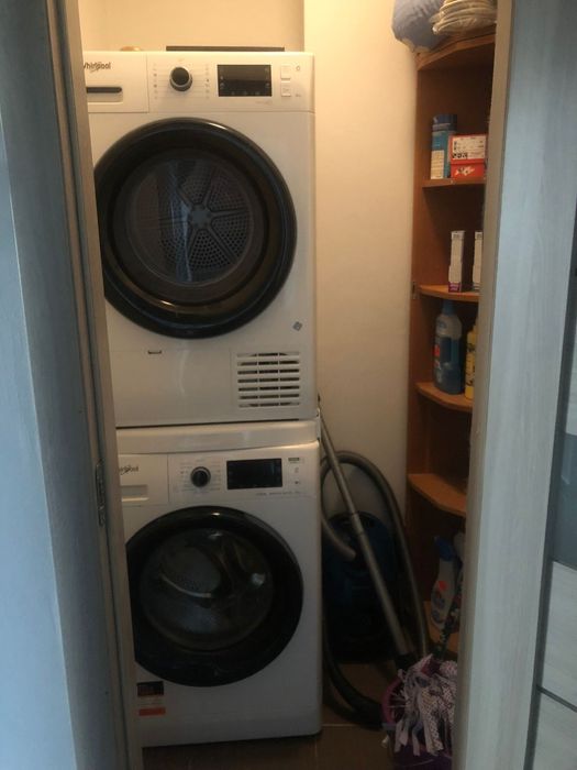 Închiriez apartament cu 3 camere 7 Noiembrie