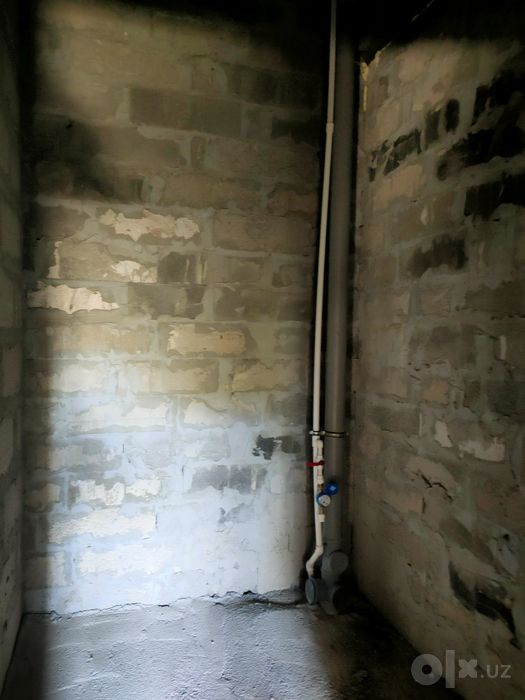 Sotiadi kvartira karopka holatda. Adres  eco sitida.