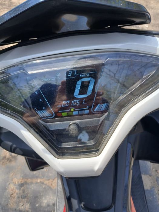 Скутер Jilang 180