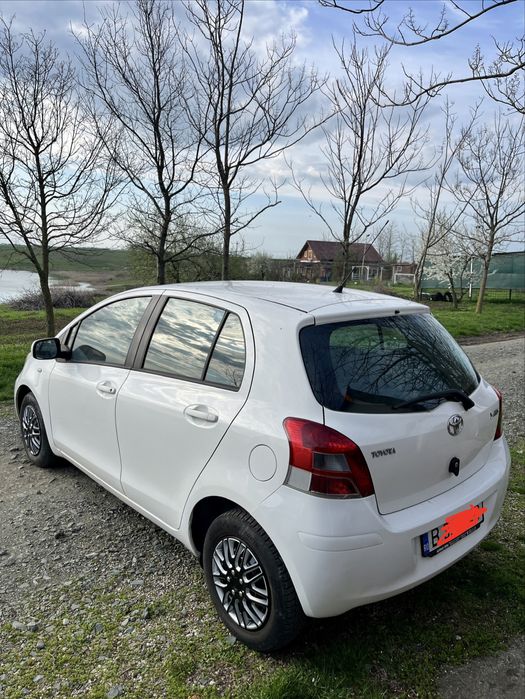 Toyota Yaris  1.0 benzina (an 2011- itp Octombrie 2026)