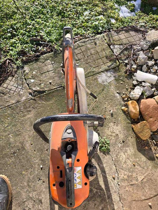 ъглов шлайф за бетон и канализации