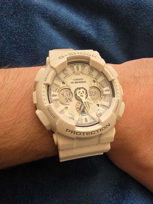 2 броя G-shock часовника