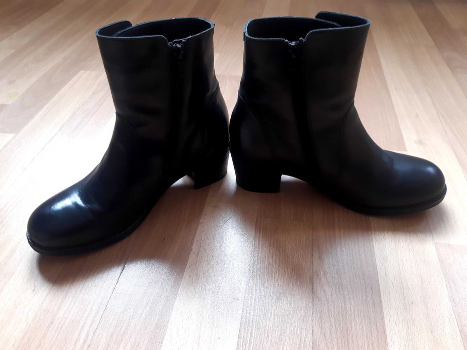 Кожени дамски боти Fly London