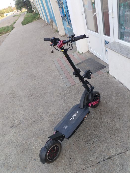 Vând sau schimb trotineta electrica zeeclo