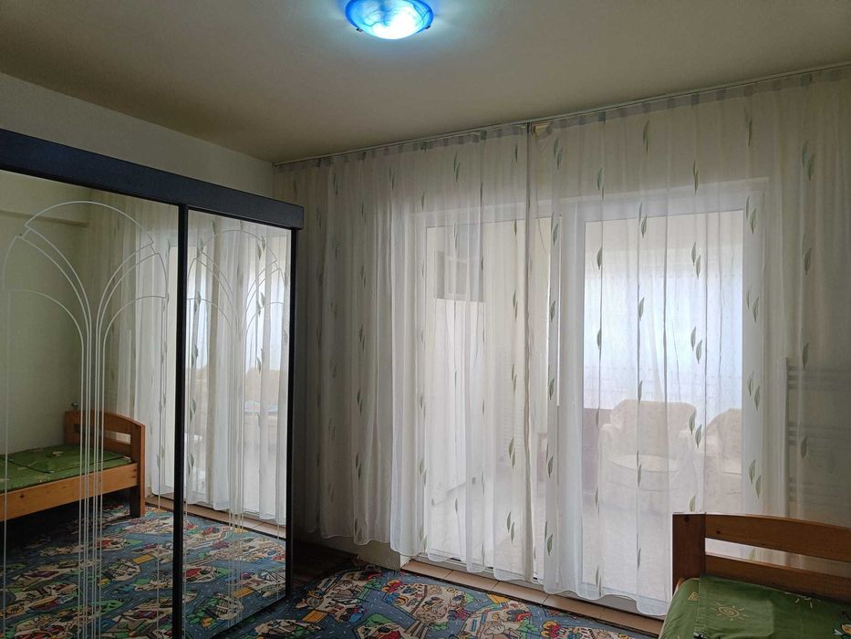 Închiriez ap. 2 camere, spațios, Florești zona Porii