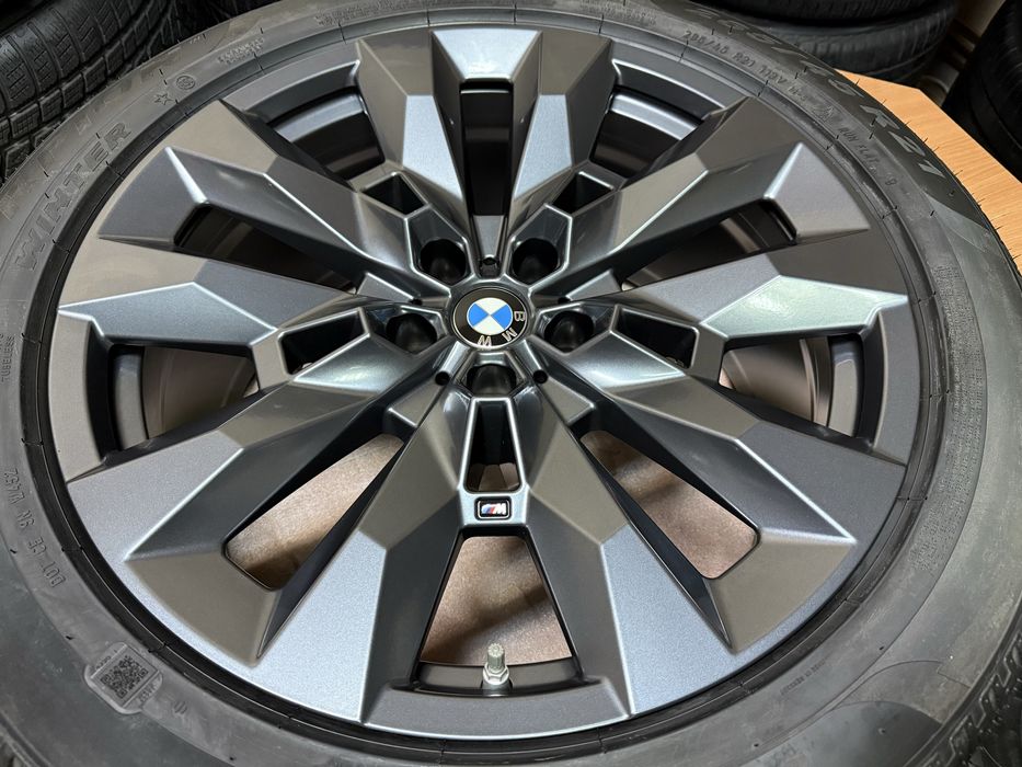 Jante Originale Bmw XM pe 21 cu anvelope IARNA !