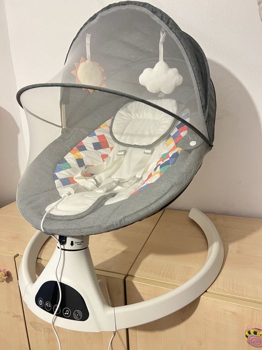 Leagan electric pentru bebelusi cu 5 viteze