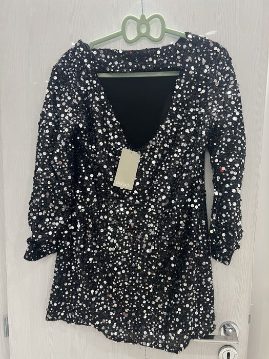 Бляскава къса рокля