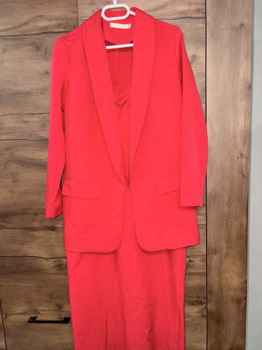 Любое платье и двойки по 5000!