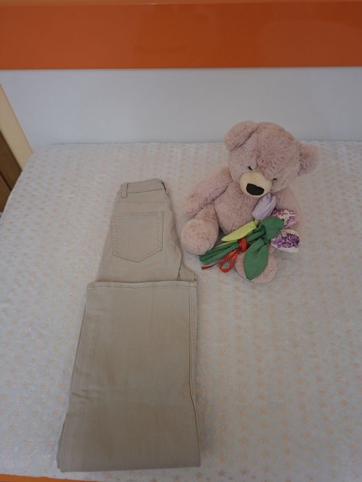 Сладки бежови дънки