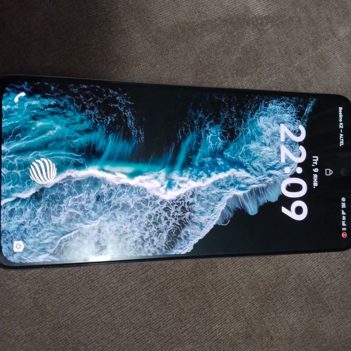 Продам телефон VIVO V40 LITE