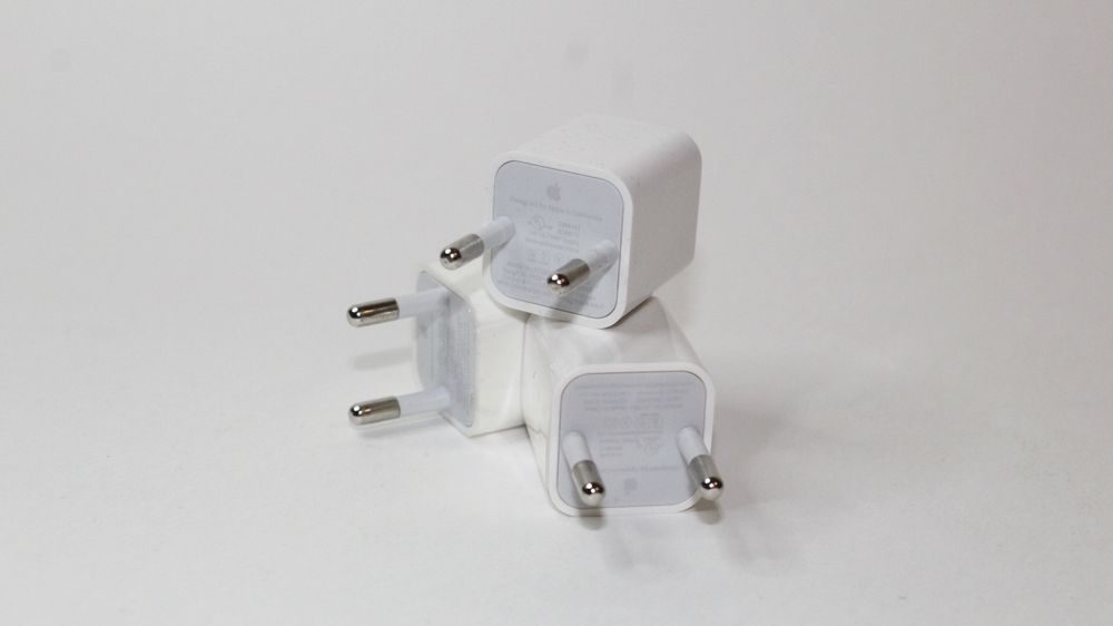 Зарядное устройство для iPhone 4/ ipad